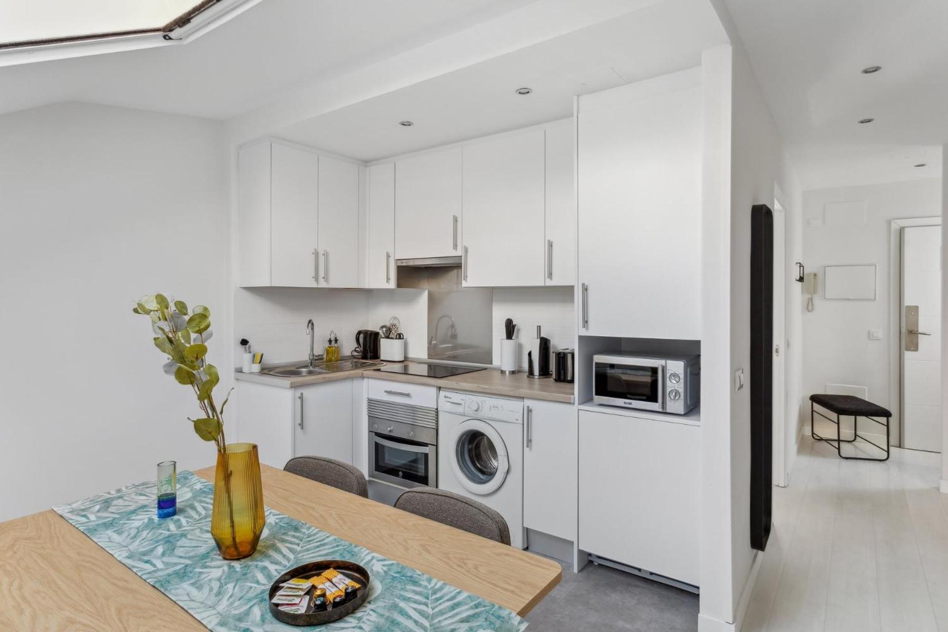 Limehome Madrid Calle De La Paloma Eksteriør bilde
