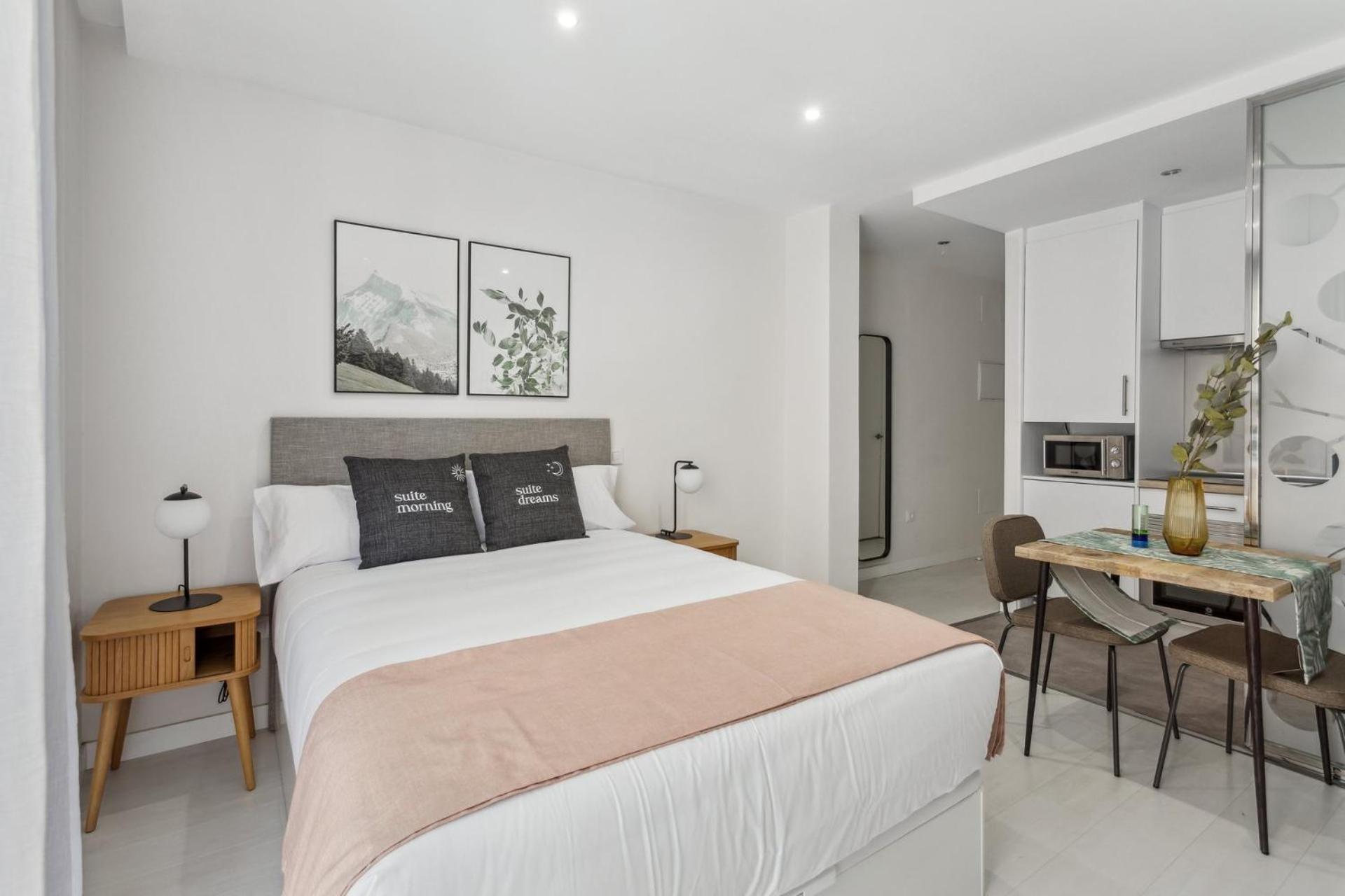 Limehome Madrid Calle De La Paloma Eksteriør bilde