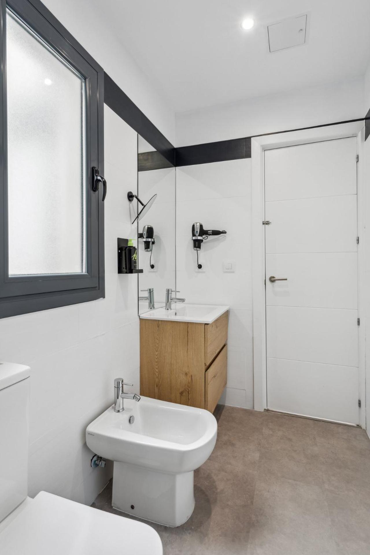 Limehome Madrid Calle De La Paloma Rom bilde
